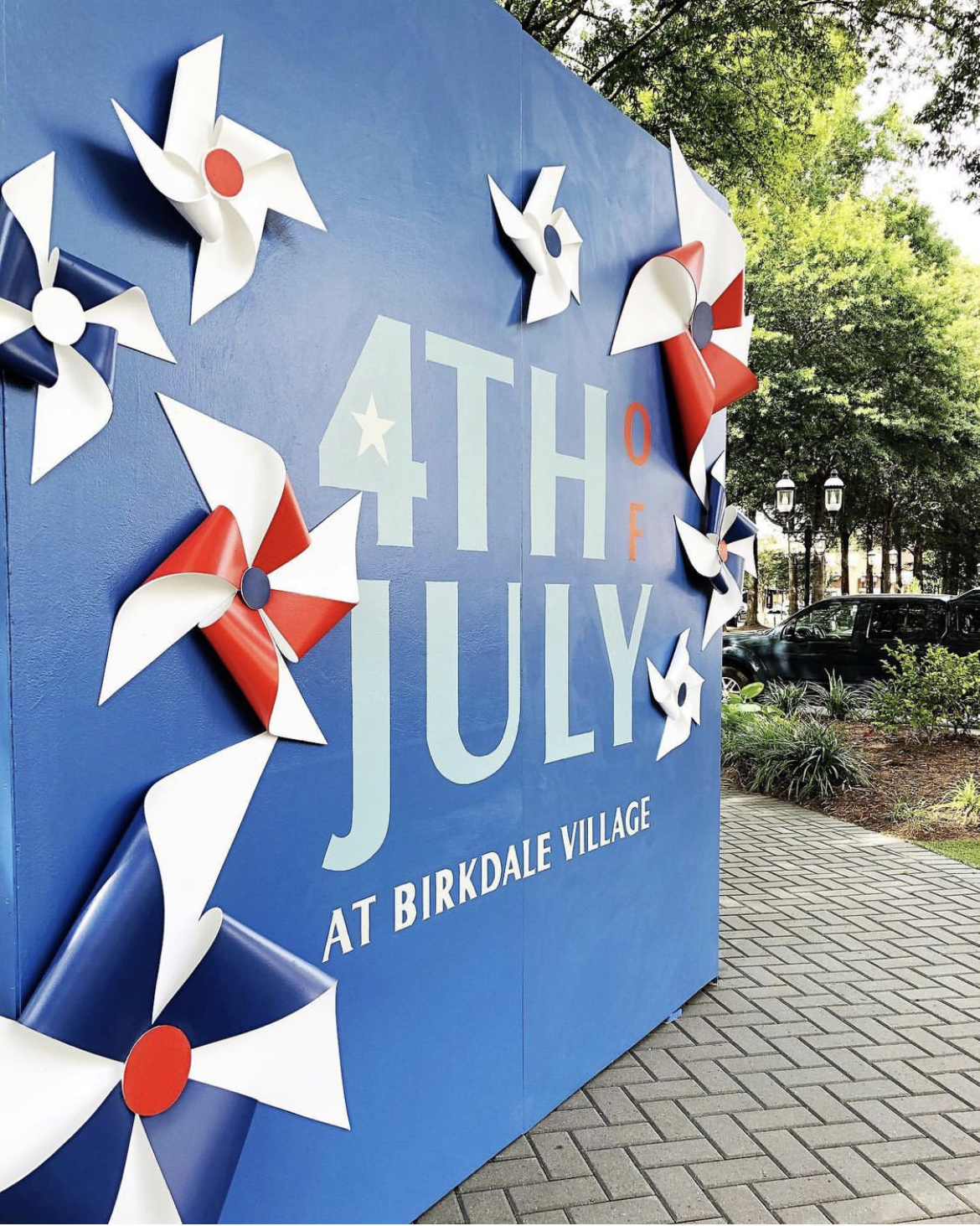 Pinwheel photowall for Event activation for 4th of July at Birkdale Village